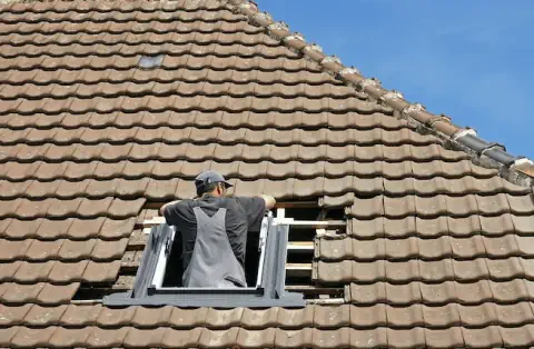 Pose de velux - Vic-le-Comte